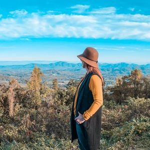 Meet your Posher, Mallory